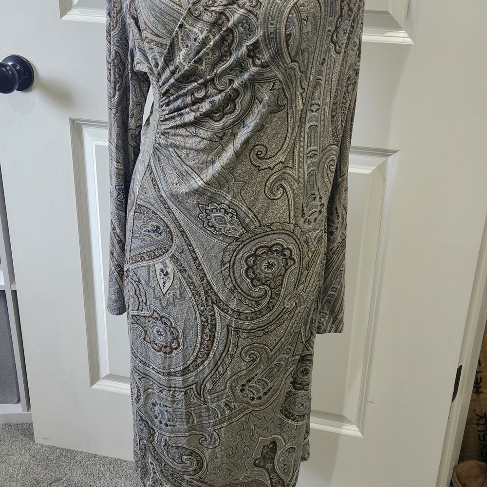 Yansi Fugel Gray Paisley Long Sleeve Dress